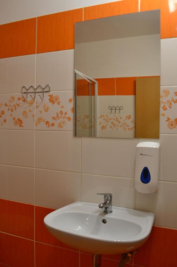 Hotel Decin Na Skrivance Bagian luar foto