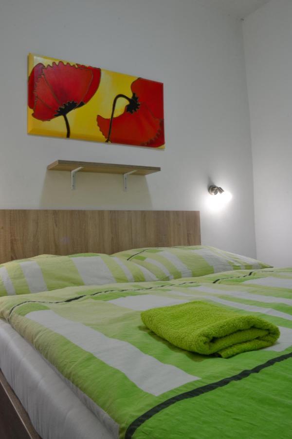Hotel Decin Na Skrivance Bagian luar foto