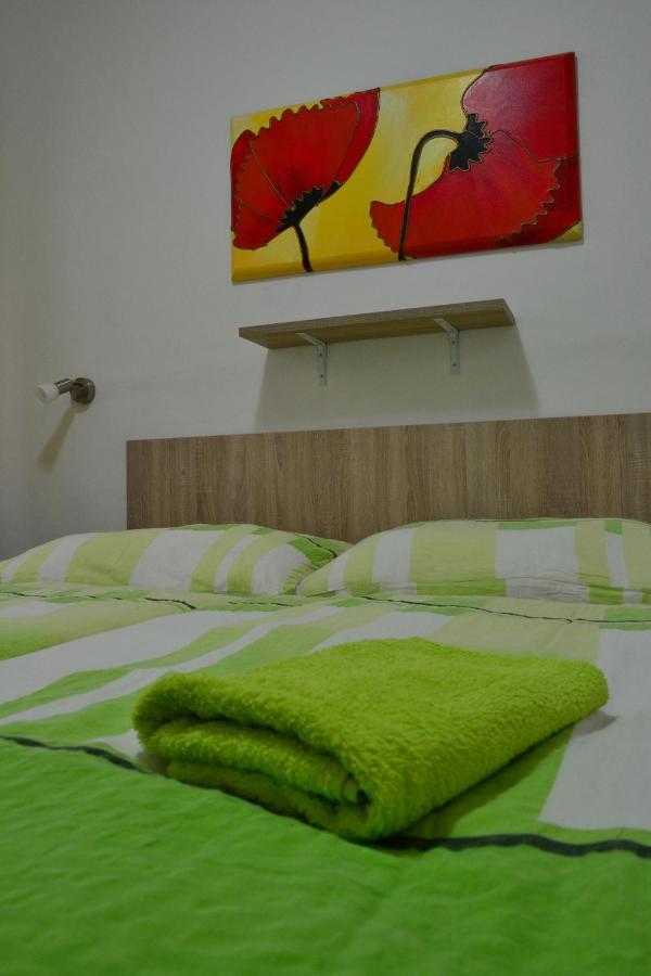 Hotel Decin Na Skrivance Bagian luar foto