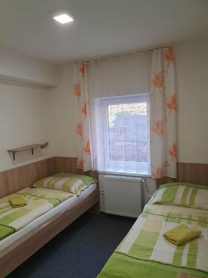 Hotel Decin Na Skrivance Bagian luar foto
