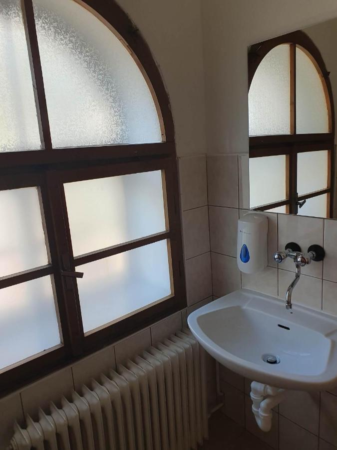 Hotel Decin Na Skrivance Bagian luar foto