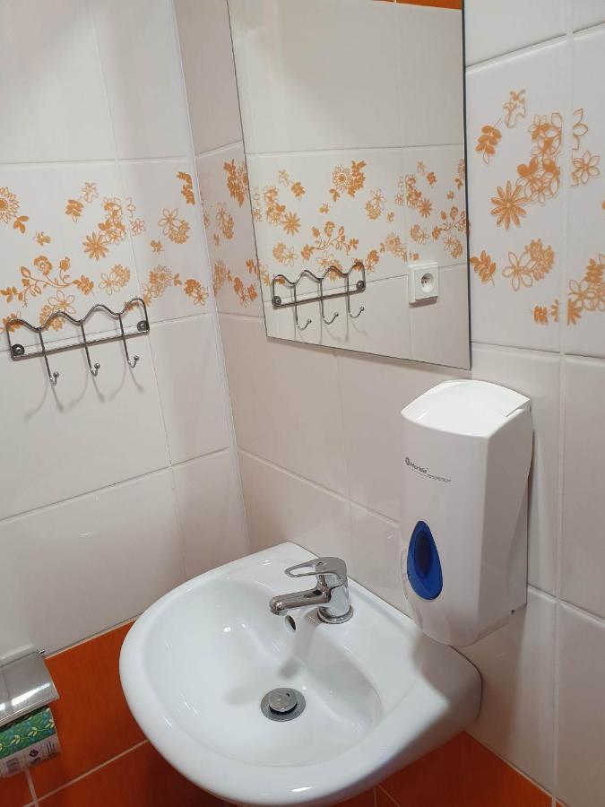 Hotel Decin Na Skrivance Bagian luar foto