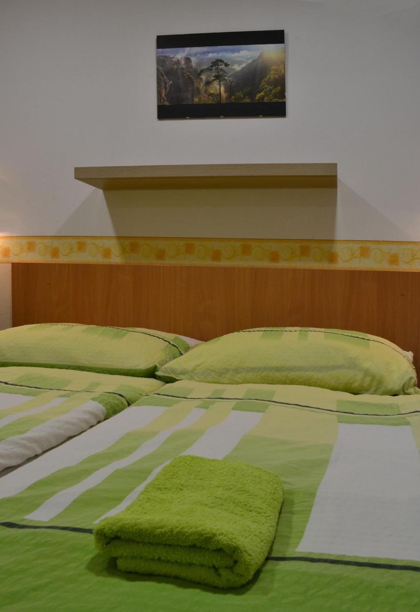 Hotel Decin Na Skrivance Ruang foto
