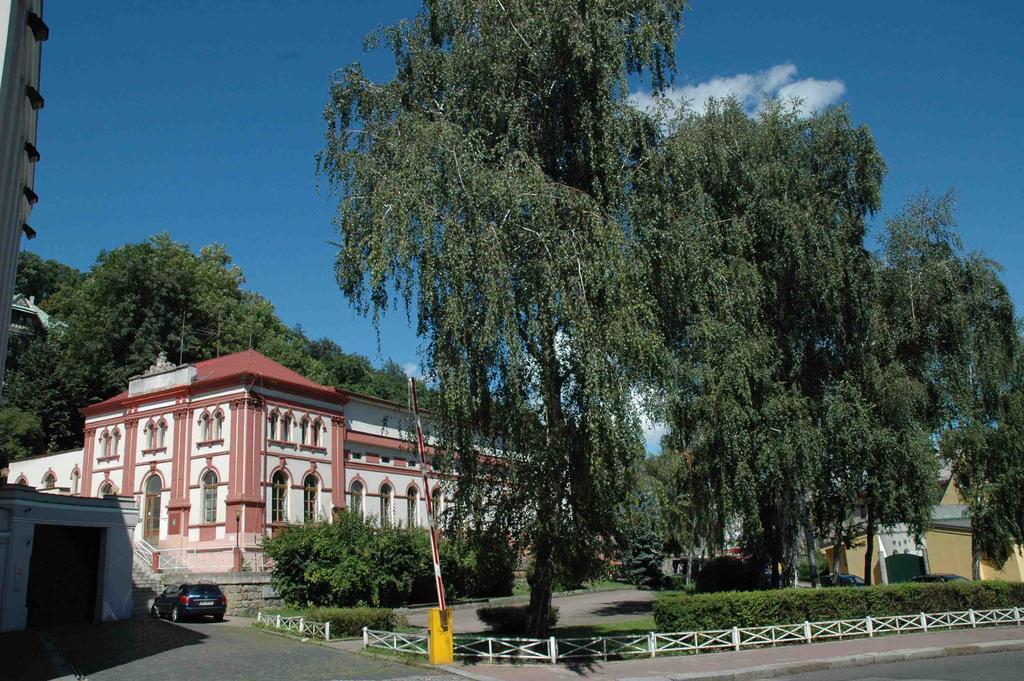 Hotel Decin Na Skrivance Bagian luar foto